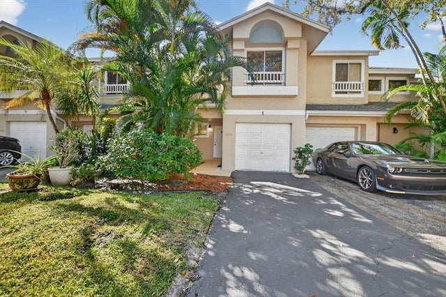 2 of 42 - 2024 Discovery Cir 2024, Deerfield Beach, FL