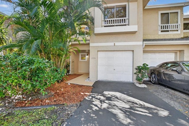 3 of 42 - 2024 Discovery Cir 2024, Deerfield Beach, FL