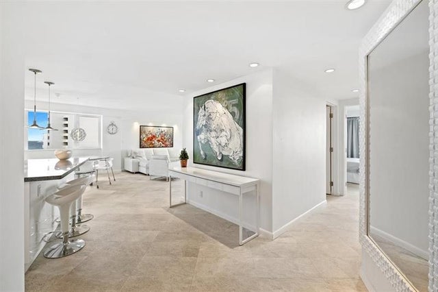 3 of 34 - 3000 Holiday Dr 1103, Fort Lauderdale, FL