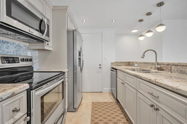 4 of 21 - 720 Bayshore Dr 304, Fort Lauderdale, FL