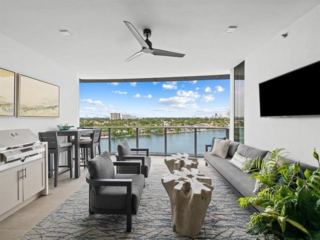 2 of 54 - 435 Bayshore Dr 703, Fort Lauderdale, FL