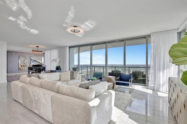 2 of 40 - 100 E Las Olas Blvd 4301, Fort Lauderdale, FL