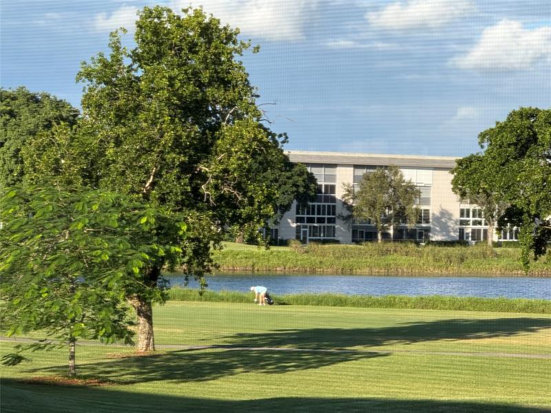 2802 Victoria Way M2, Coconut Creek