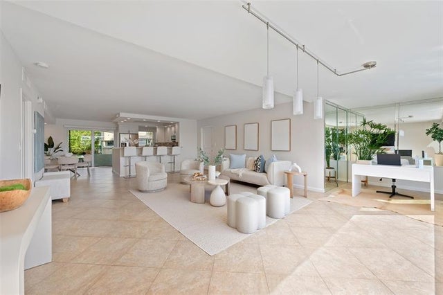 5 of 36 - 215 N Birch Rd 2b, Fort Lauderdale, FL