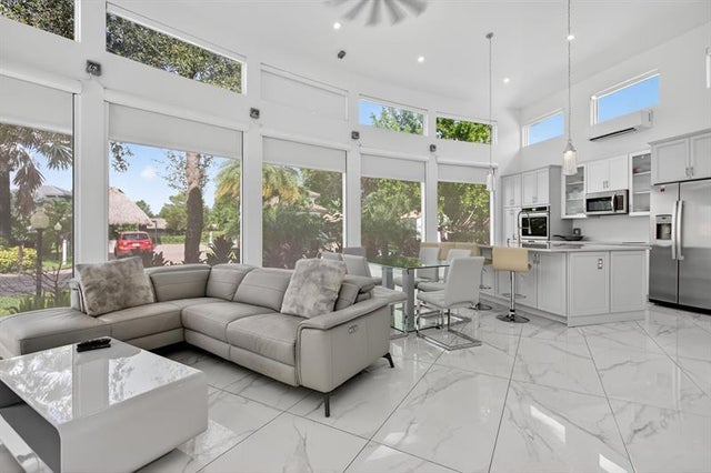2 of 26 - 552 N Carol Pkwy 552, Margate, FL