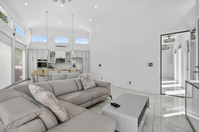 3 of 26 - 552 N Carol Pkwy 552, Margate, FL
