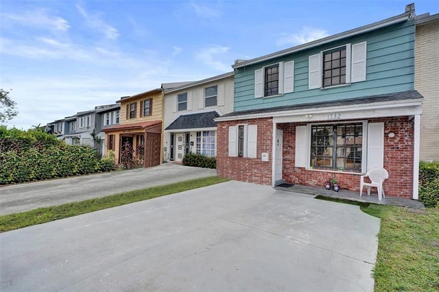 4 of 58 - 1732 W 72nd St 1732, Hialeah, FL