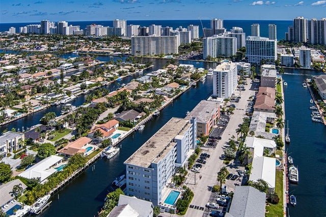 5 of 40 - 2829 Ne 33rd Ct 202, Fort Lauderdale, FL