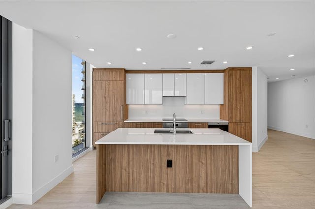 5 of 47 - 153 N Seabreeze Blv 1004-s, Fort Lauderdale, FL