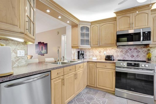 4 of 55 - 4040 Crystal Lake Dr 202, Deerfield Beach, FL