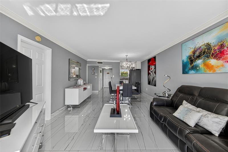 2741 N Pine Island Rd 302, Sunrise