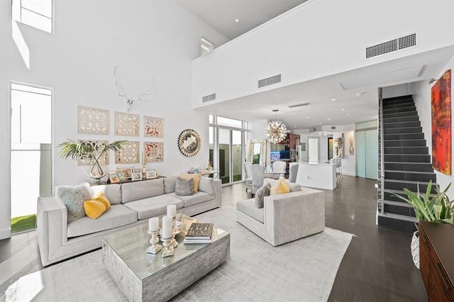 5 of 34 - 1223 Ne 14th Ave, Fort Lauderdale, FL