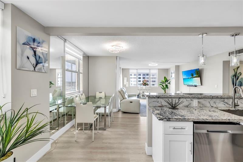 4330 Hillcrest Dr 810, Hollywood