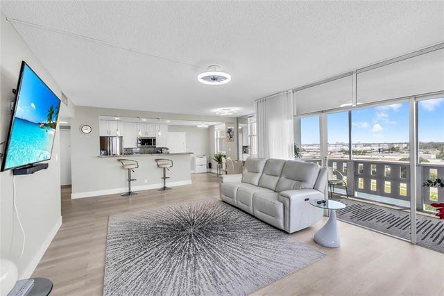 5 of 24 - 4330 Hillcrest Dr 810, Hollywood, FL