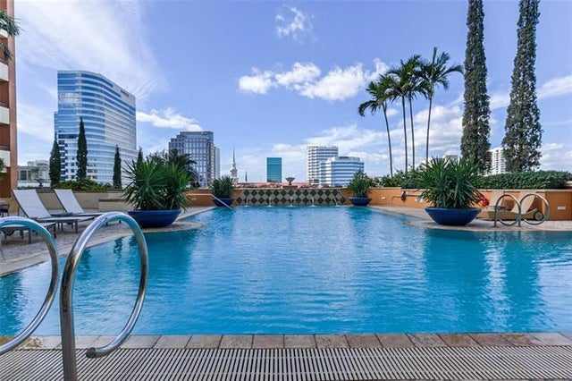 100 N Federal Highway 642, Fort Lauderdale