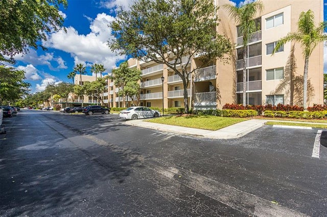 4 of 39 - 9537 Weldon Cir 404, Fort Lauderdale, FL