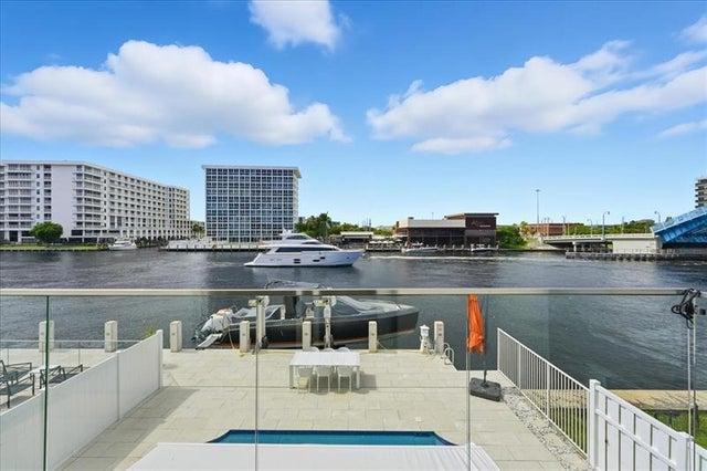 3 of 18 - 4331 W Tradewinds Ave B, Fort Lauderdale, FL