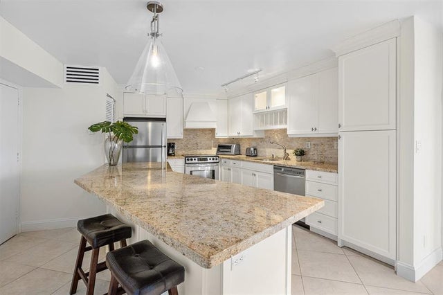 5 of 29 - 3000 Holiday Dr 1104, Fort Lauderdale, FL