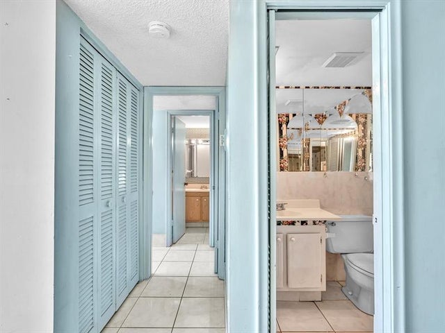 5 of 28 - 1516 S Lakeside Dr 317, Lake Worth, FL