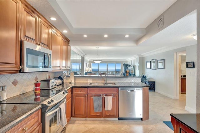 5 of 51 - 1012 N Ocean Blvd Ph7, Pompano Beach, FL