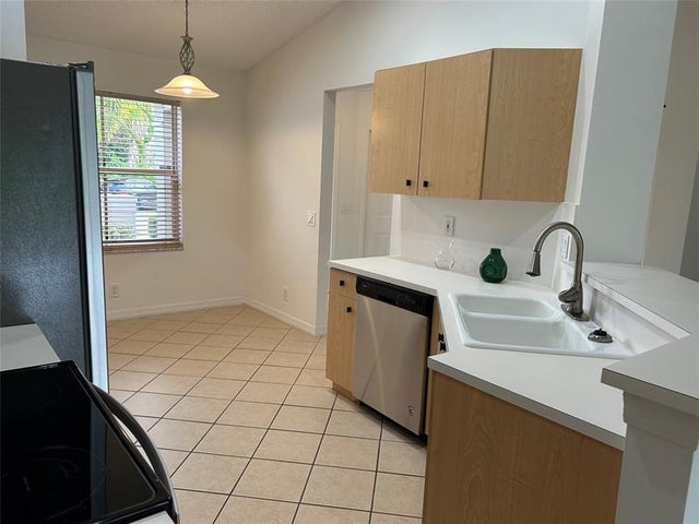 5 of 11 - 1949 Cygnus Ct 1949, Weston, FL