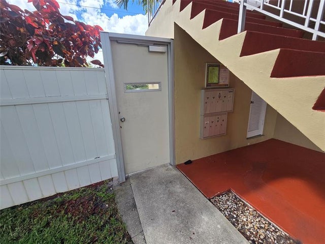 3 of 38 - 305 Ne 16th St B7, Fort Lauderdale, FL