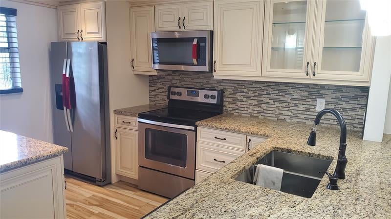 Photo of Listing #F10534380