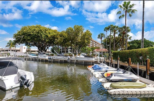 4 of 36 - 859 Jeffery St 214, Boca Raton, FL