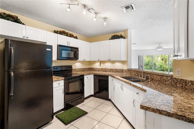 3 of 17 - 10172 Royal Palm Blvd 707-7, Coral Springs, FL