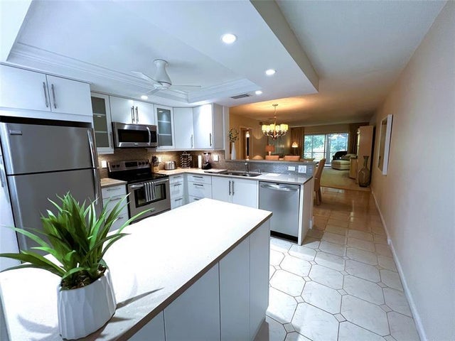 2 of 40 - 3202 Portofino Point L-2, Coconut Creek, FL