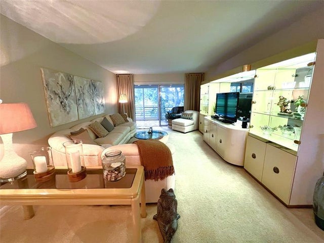 4 of 40 - 3202 Portofino Point L-2, Coconut Creek, FL