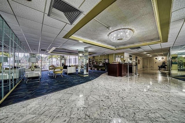 3 of 28 - 4330 Hillcrest Dr 506, Hollywood, FL