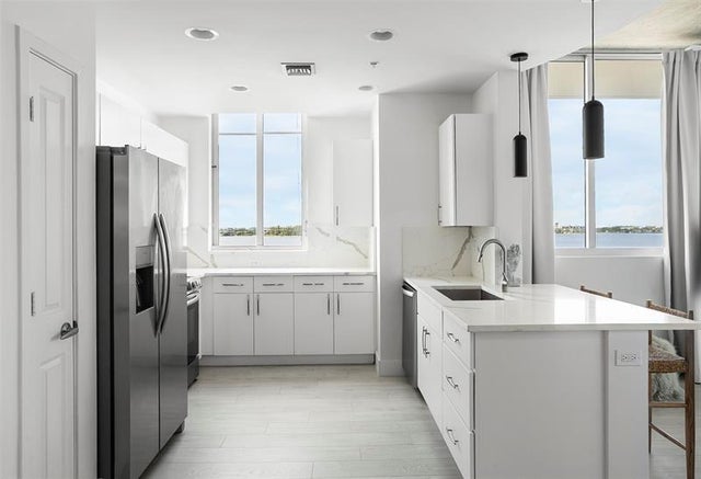 3 of 29 - 300 S Australian Ave 507, West Palm Beach, FL