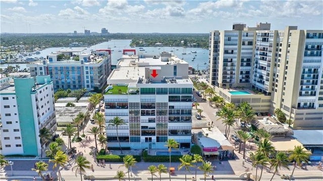 2 of 52 - 851 N Surf Rd 502, Hollywood, FL