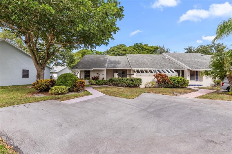 Photo of Listing #F10536094