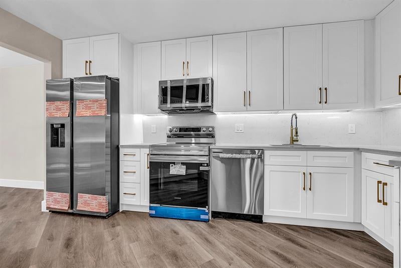 Photo of Listing #F10537000