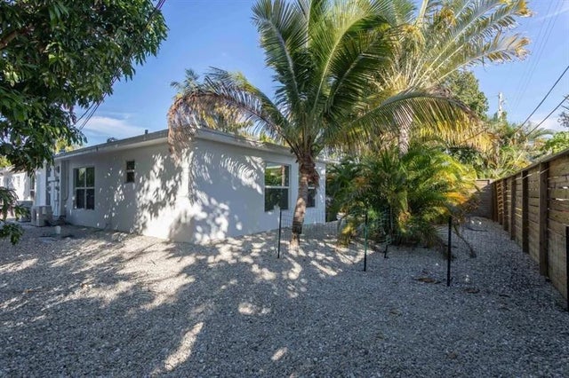 4 of 6 - 218 Ne 5th Terrace, Delray Beach, FL