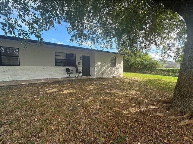 5 of 19 - 721 Nw 1st Ct, Hallandale, FL