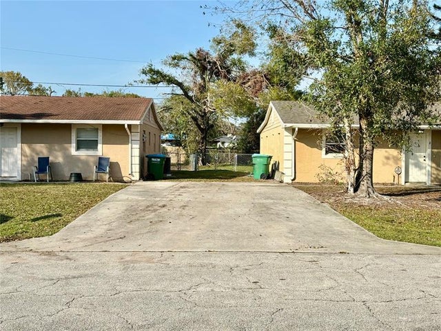 2 of 11 - 6602 Palomar Pkwy, Fort Pierce, FL