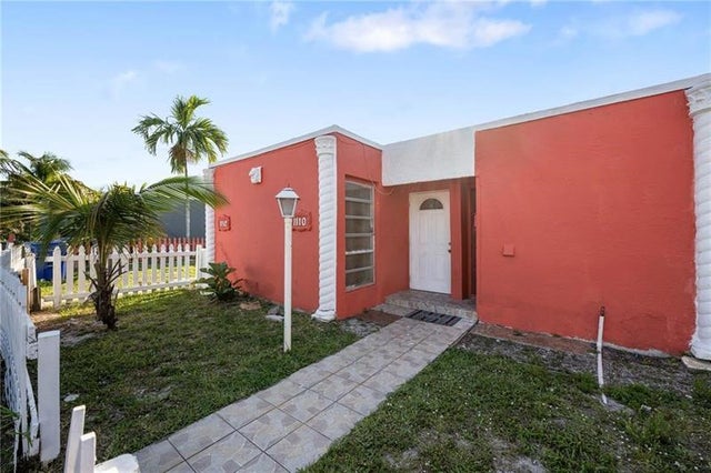 1 of 19 - 1110 S 29th Ave, Hollywood, FL