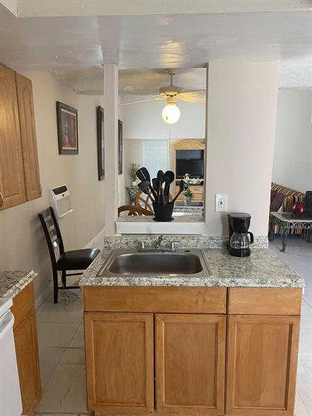 5 of 19 - 1110 S 29th Ave, Hollywood, FL