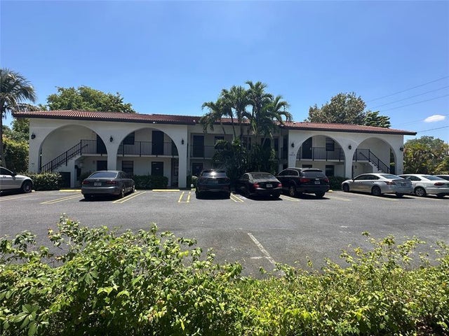 1 of 26 - 11676-11690 Nw 45th St, Coral Springs, FL