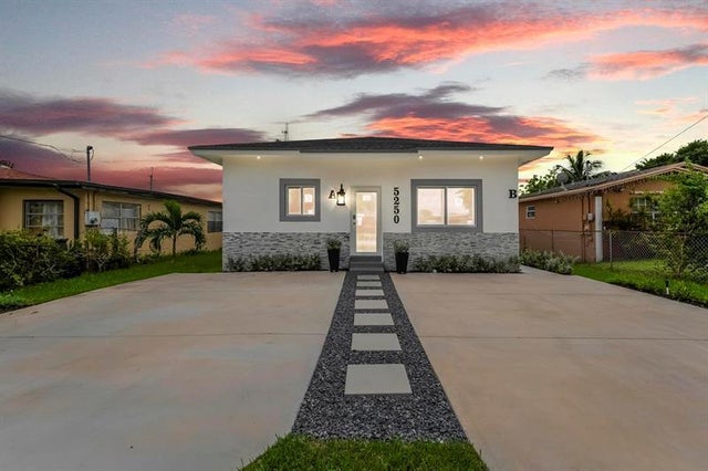 2 of 32 - 5250 Sw 18th St, West Park, FL