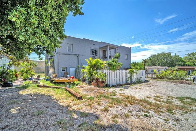 3 of 36 - 2135 Washington St, Hollywood, FL