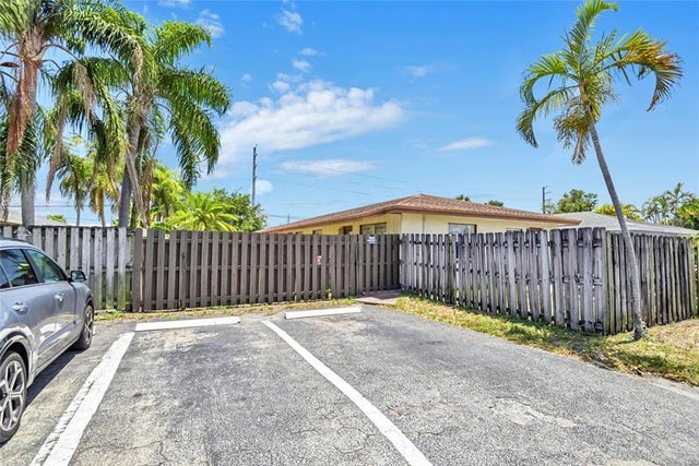 3 of 34 - 151 Sw 15th St, Pompano Beach, FL