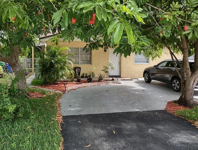 5 of 18 - 6111 Sw 32nd St, Miramar, FL