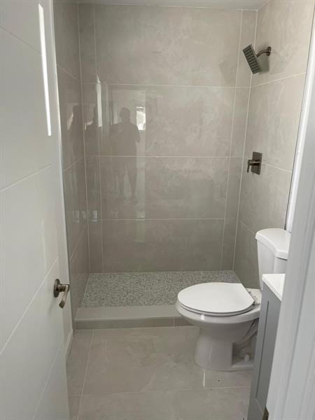 4 of 8 - 4021 Sw 54th Ct, Fort Lauderdale, FL