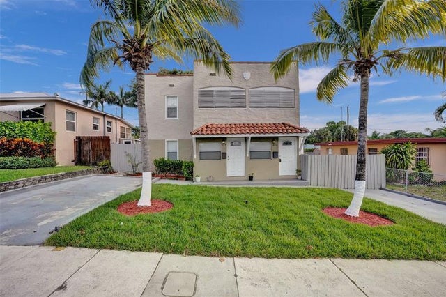 1 of 46 - 924 Mcintosh St, West Palm Beach, FL