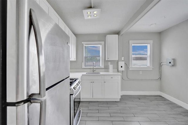 3 of 46 - 924 Mcintosh St, West Palm Beach, FL