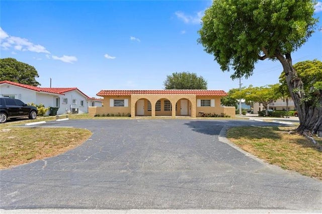 3 of 23 - 697 Ipswich St, Boca Raton, FL